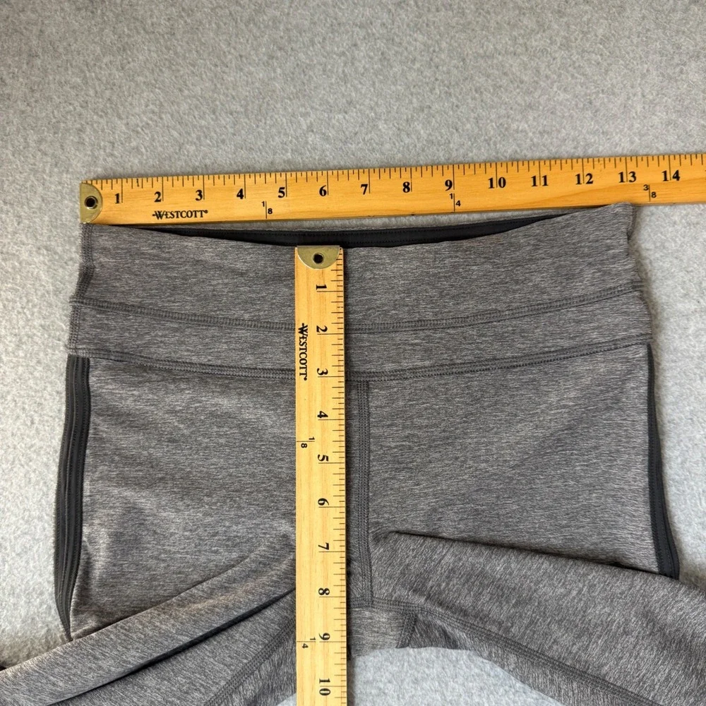Lululemon Womens Size 4 Gray Black‎ Cropped Leggings Athletic Gym Workout Sporty